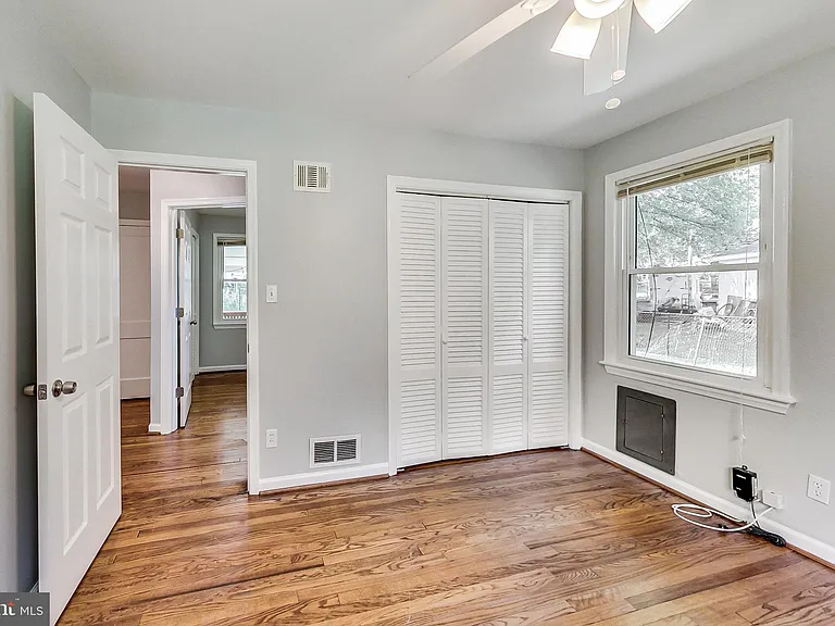 6641 Barrett Rd — Photo 15