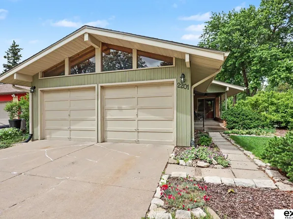 2201 S 50th St, Lincoln, NE 68506
