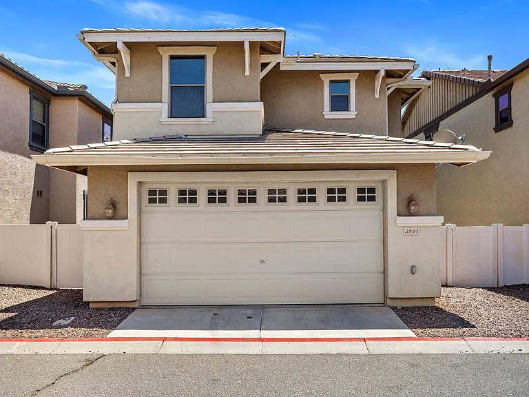 3844 E Jasper Dr — Photo 3