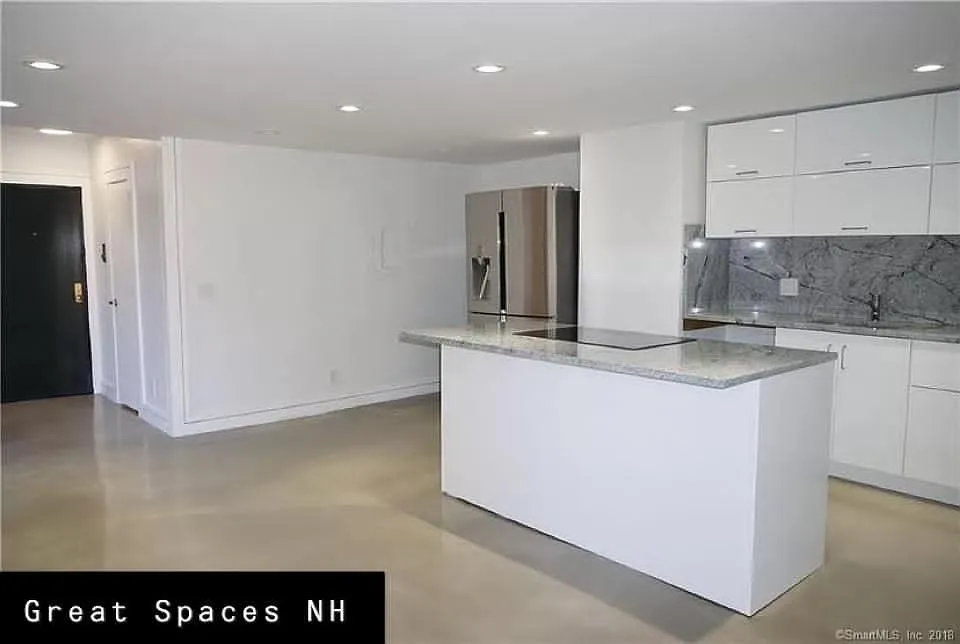 Building Photo - 55 Trumbull St #21