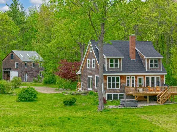 6 Bluebird Way, Kennebunk, ME 04043