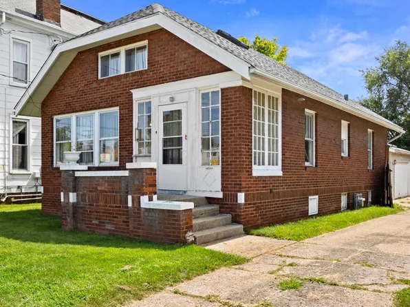 704 W Gift Ave, Peoria, IL 61604