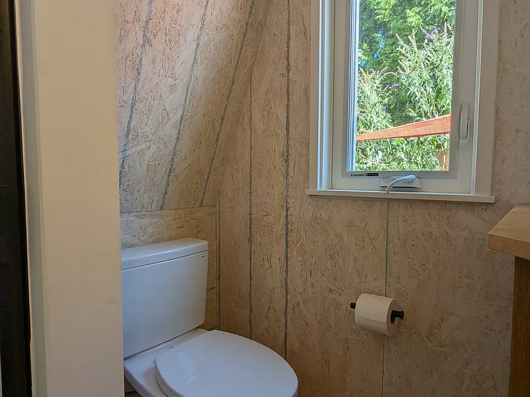 8115 N Portsmouth Ave — Photo 12