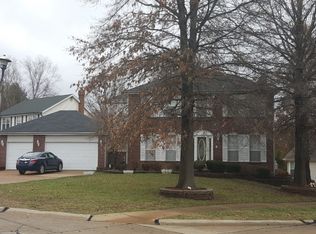 3905 McCarron Ct, Florissant, MO 63034