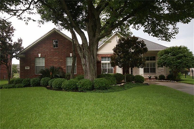 Golf Course Lot with Mature Trees!