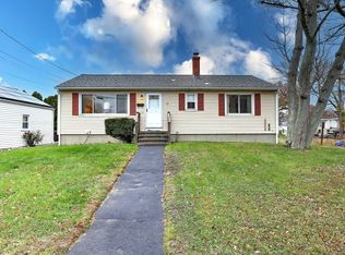 15 Utica St, Milford, CT 06461