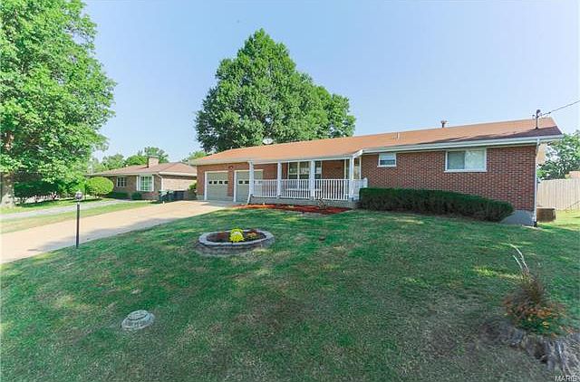 2nd image of 1560 Polly Dr