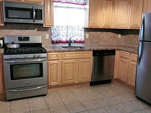 5th image of 71 Teaneck Rd