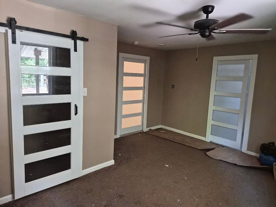1st image of 2055 Clark St