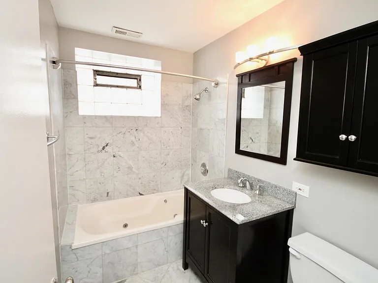 617 W Drummond Pl #3CE — Photo 14
