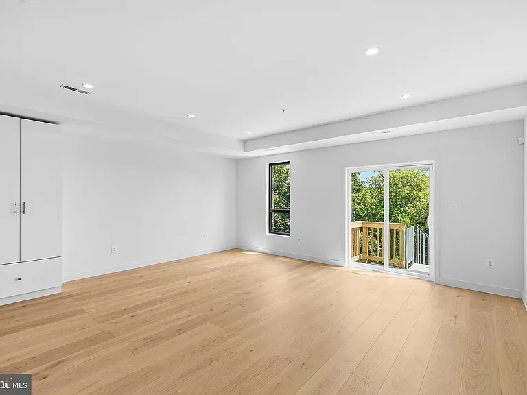 2534 Elvans Rd SE — Photo 26