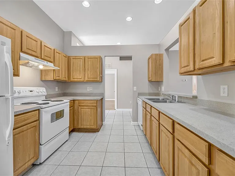 30435 Annadale Dr — Photo 18
