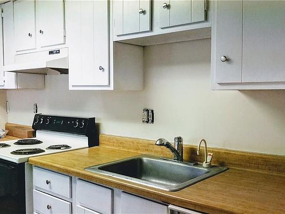5th image of 83 Mount Vernon Ct #83