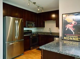 1140 W Granville Ave #1205, Chicago, IL 60660
