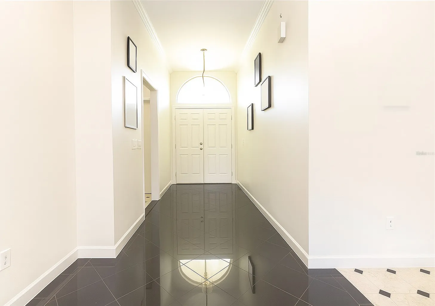 5 bed, 2418 sqft, $3,500 — Photo 4
