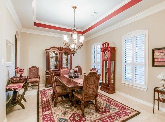 5th image of 2621 Creektrail Ln