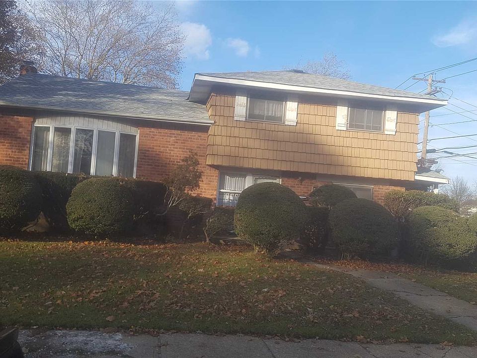 2nd image of 5 Joan Ln