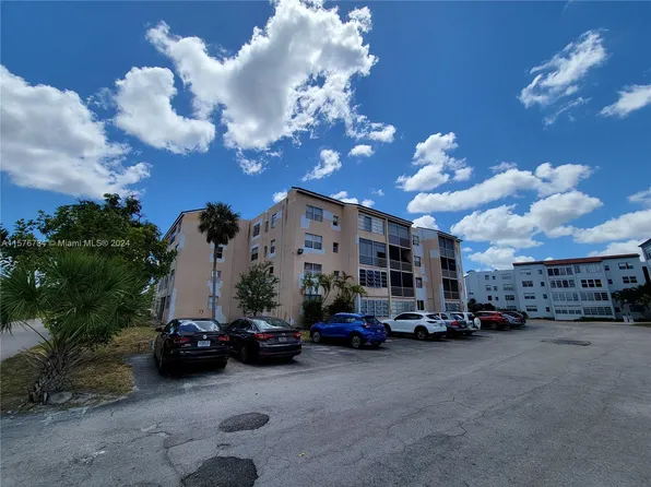 2850 Somerset Dr APT 309L, Lauderdale Lakes, FL 33311