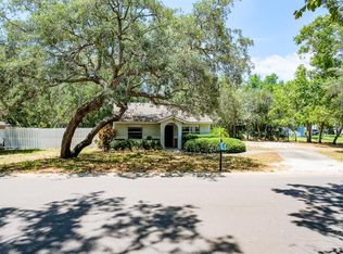 1099 Silkwood Ave, Tarpon Springs, FL 34689