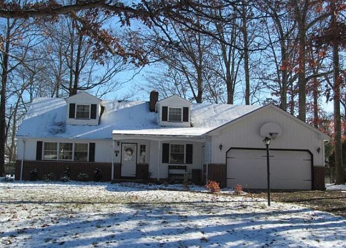 1st image of 7999 Oxford Dr