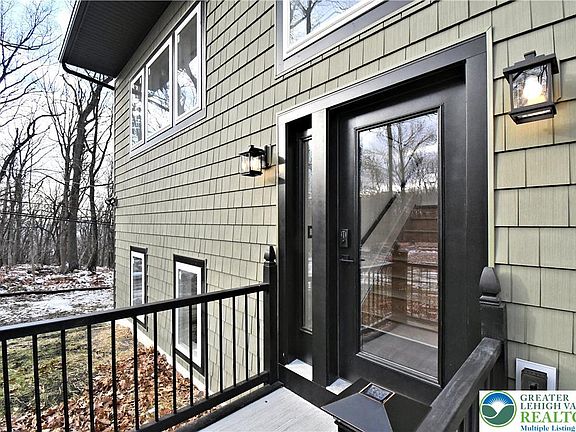 4th image of 501 Skyline Dr