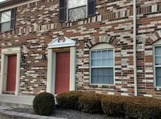 2554 Shore Line Ln, Columbus, OH 43221