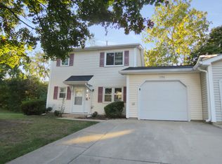 1934 Wildwood Cir, Glendale Heights, IL
