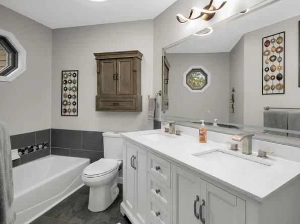 17550 Foxboro Ln, Farmington, MN 55024