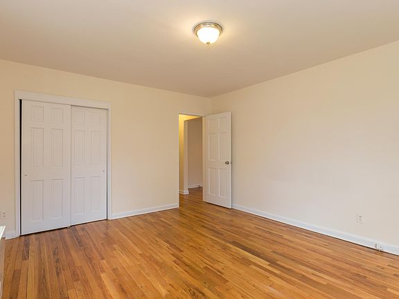 5th image of 215 Main St #215A