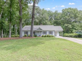 2204 Rangecrest Rd, Raleigh, NC 27612
