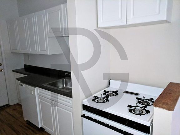 2nd image of 622 W Cornelia Ave #6305N2