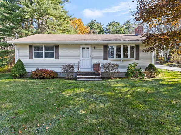 33 Center Road, Gray, ME 04039