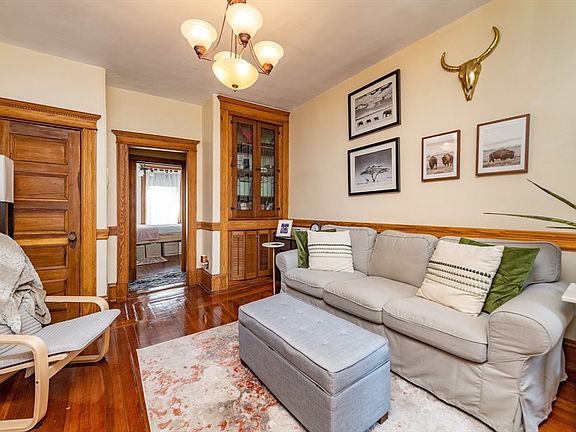 4th image of 49 Revere St APT 4