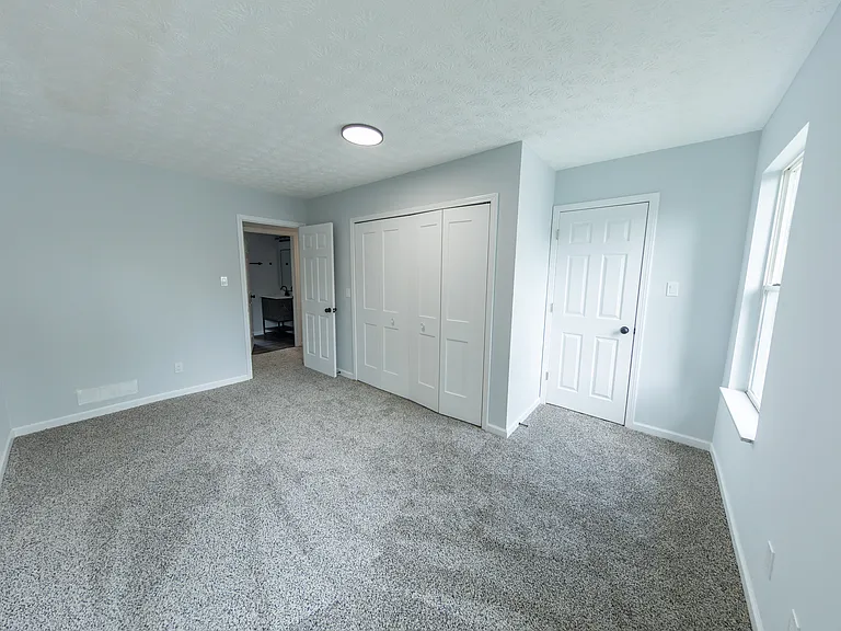 512 N Warren Ave — Photo 39