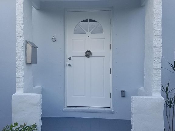 2nd image of 6 Alcantarra Ave