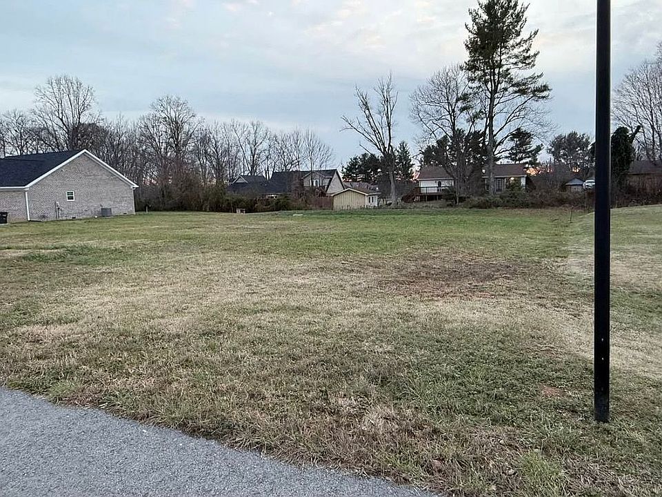 2nd image of 103 Thorn Side Dr