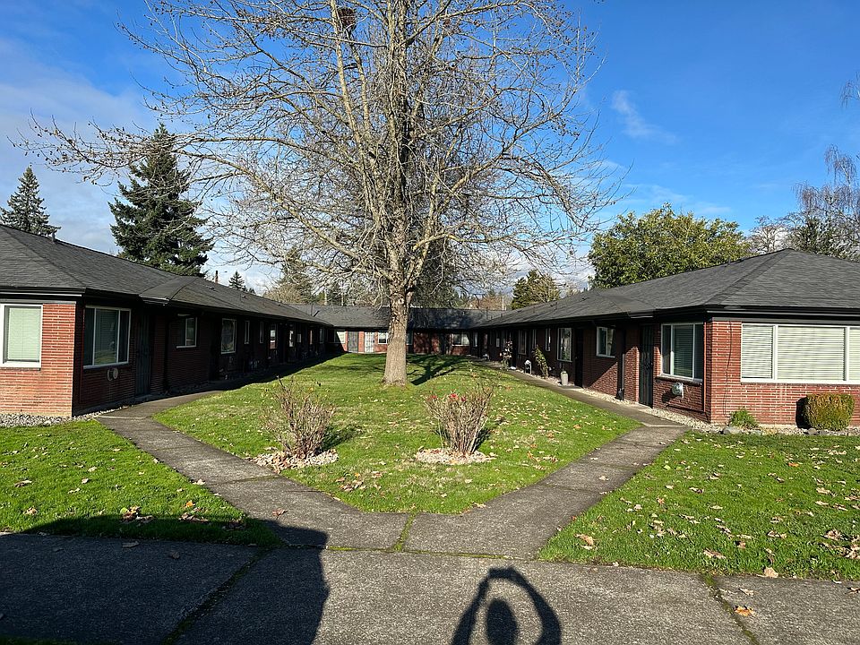 1st image of 2738 E 6th St #2738