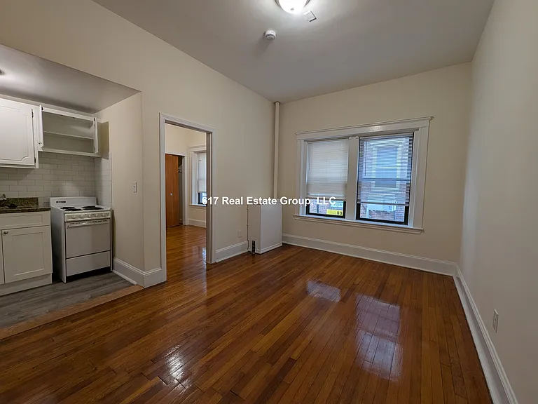 1315-308 Commonwealth Ave — Photo 1
