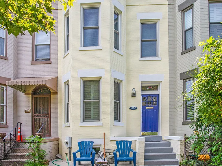 1373 N Carolina Ave NE — Photo 2