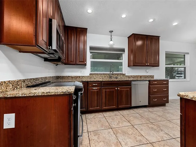 3175 Lake Anderson Ave — Photo 8