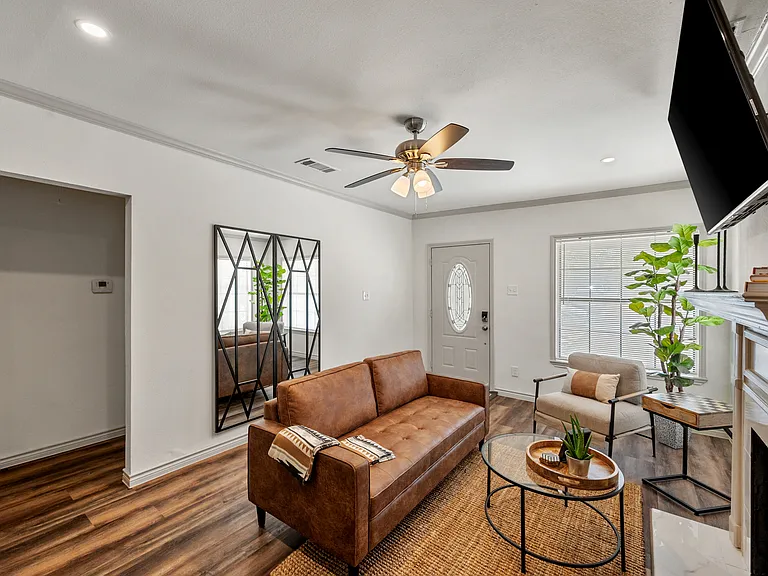 3458 Suffolk Dr — Photo 5