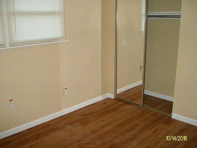 301 Newcastle Dr — Photo 13