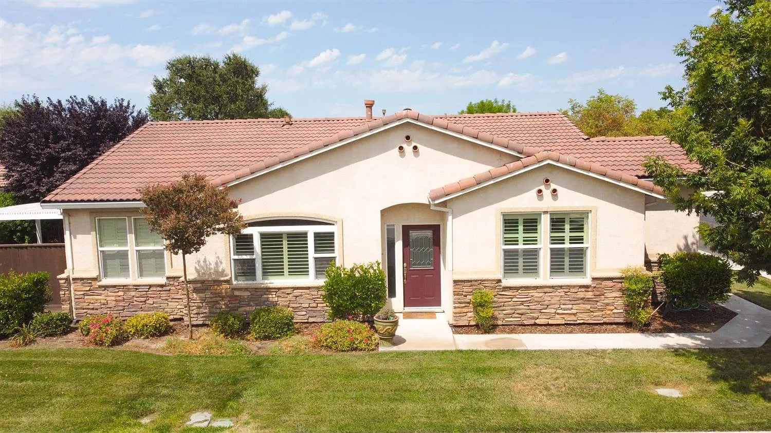 2967 La Vina Cir photo 1
