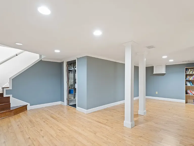 388 Tall Oaks Dr NE — Photo 9