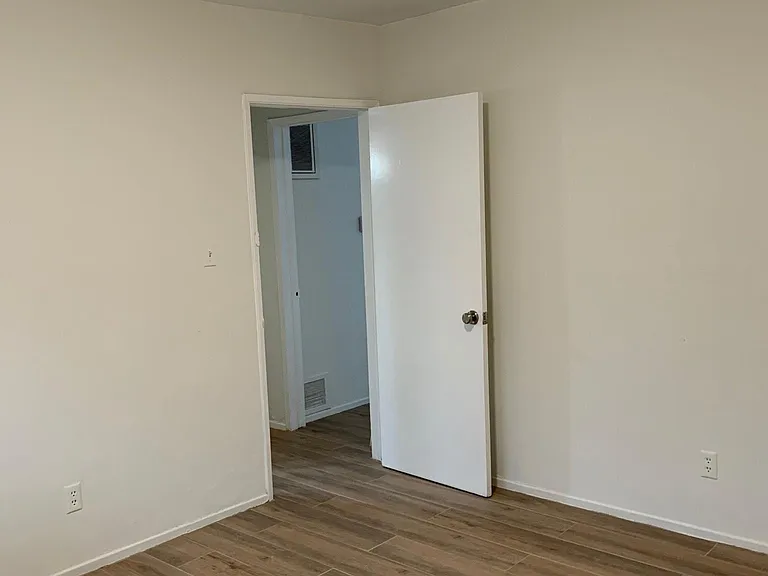 1678 Federal Ave #4 — Photo 8