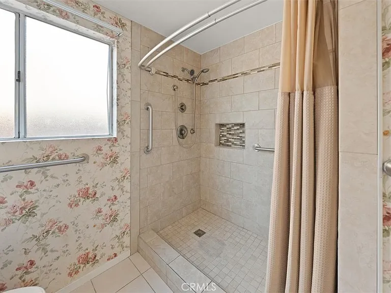 19100 Castlebay Ln — Photo 41