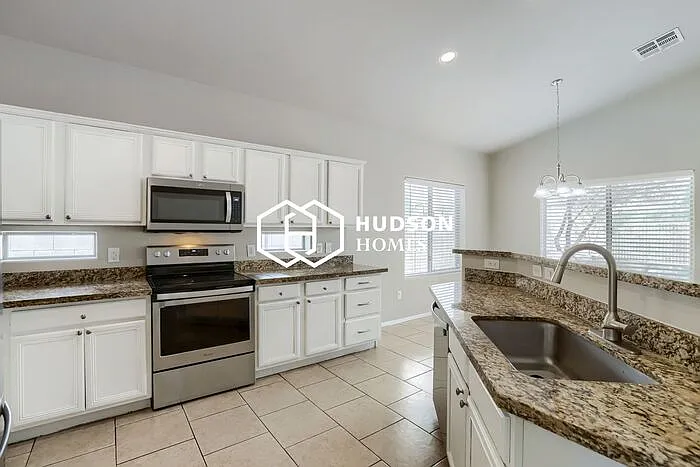 931 S 241st Ave — Photo 9