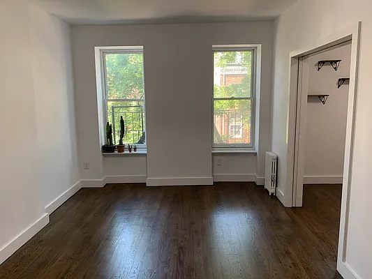 Rented by Flatiron Real Estate Advisors LLC | media 4