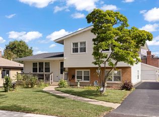 639 N Indiana St, Elmhurst, IL 60126