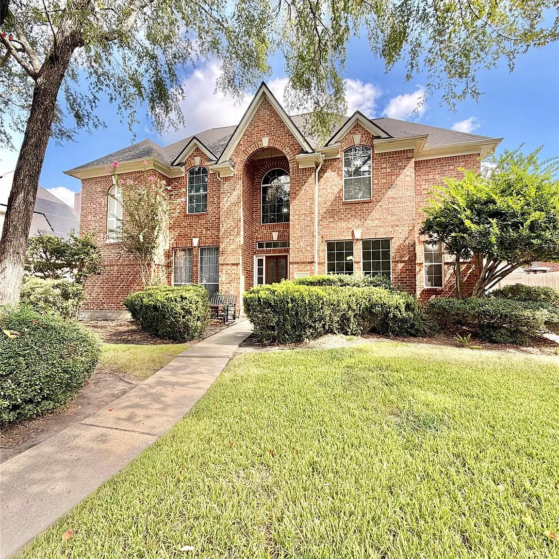 4 bed, 3.5 bath, 2696 sqft, $2,995 — Photo 3
